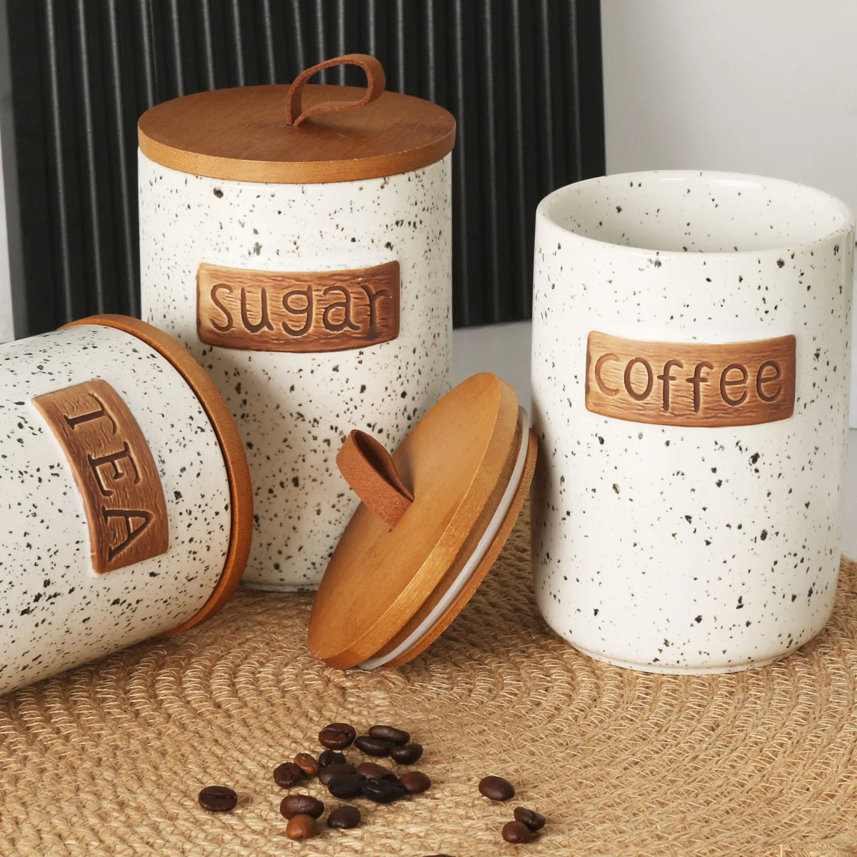 Ceramic Airtight Coffee Bean Jar Food Grade Moisture Proof Canister Kitchen Countertop For Coffee Lovers Christmas Gift Elegant