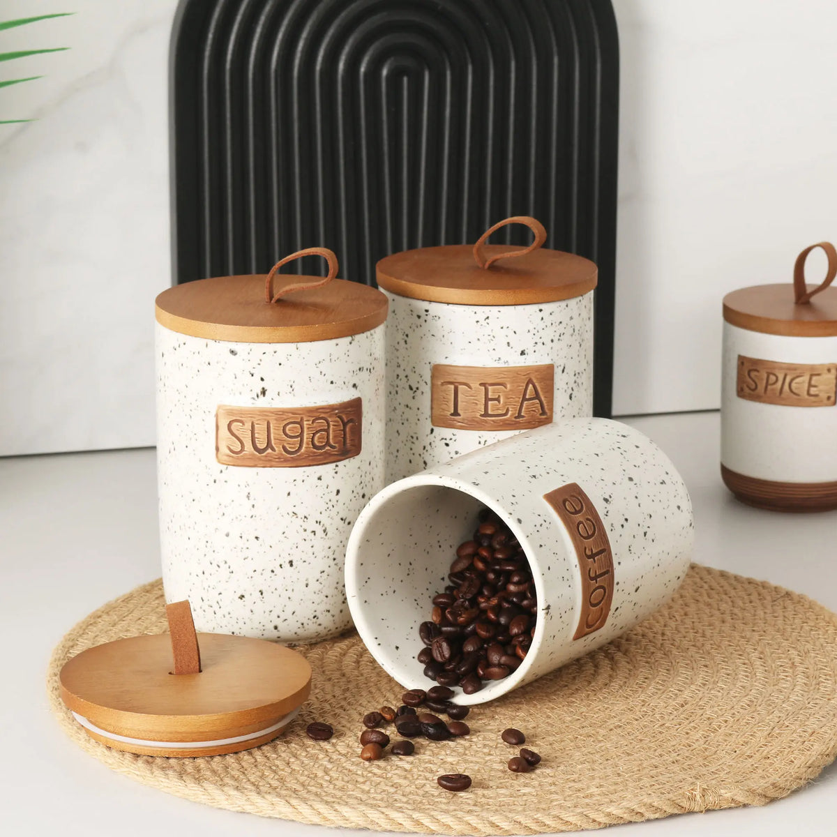 Ceramic Airtight Coffee Bean Jar Food Grade Moisture Proof Canister Kitchen Countertop For Coffee Lovers Christmas Gift Elegant