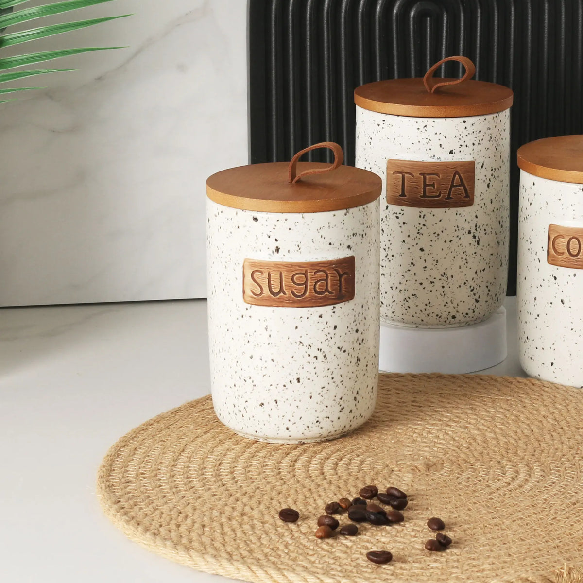 Ceramic Airtight Coffee Bean Jar Food Grade Moisture Proof Canister Kitchen Countertop For Coffee Lovers Christmas Gift Elegant
